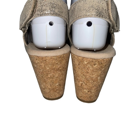 Clarks Collection Women Sandals Size 9M Metallic Slip On Cork Wedge Platform - Picture 6 of 14